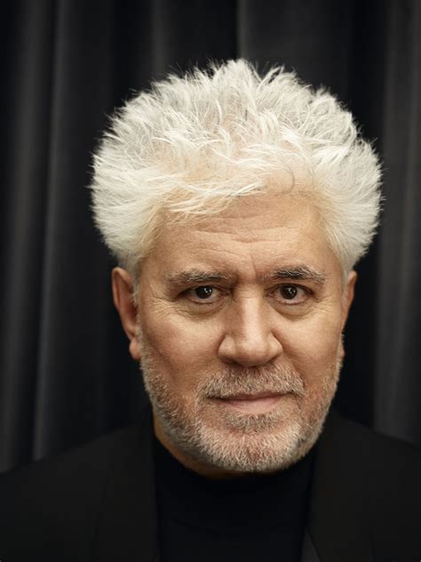 Pedro Almodóvar: Renkli ve Duygusal Filmlerin Yaratıcısı